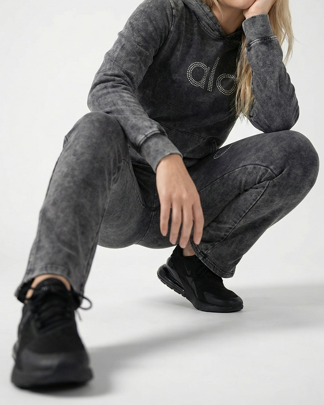 طقم هودي وبنطلون قطني "فنتج" - رمادي فحمي شتوي ترينج خروج