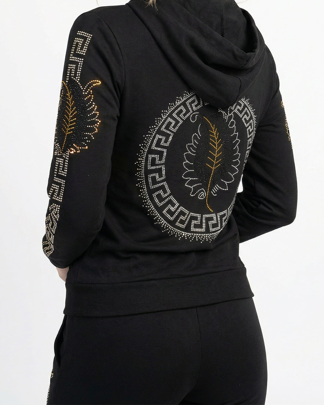 طقم "أثينا" الكلاسيكي – أسود قطني بنقشة المفتاح الإغريقي الكريستالية