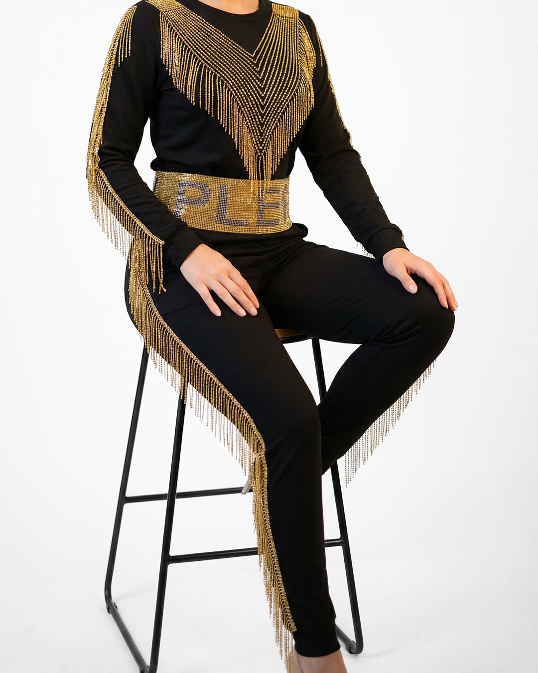 طقم بيجاما قطن – أسود بسلاسل منسدلة وحزام كريستالي عريض