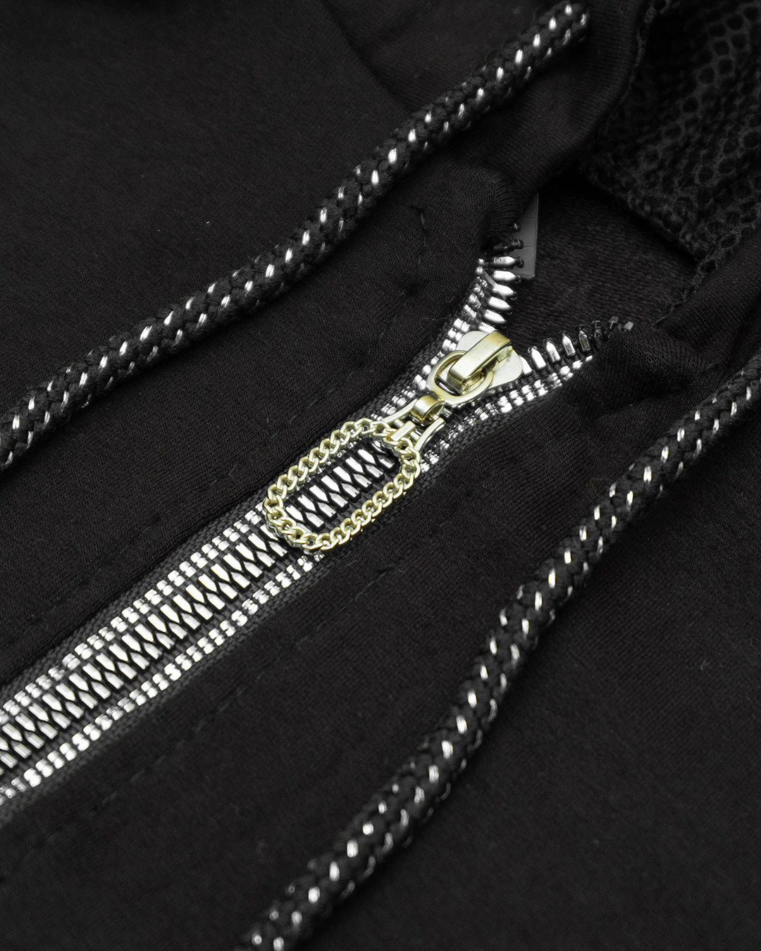 طقم "أثينا" الكلاسيكي – أسود قطني بنقشة المفتاح الإغريقي الكريستالية